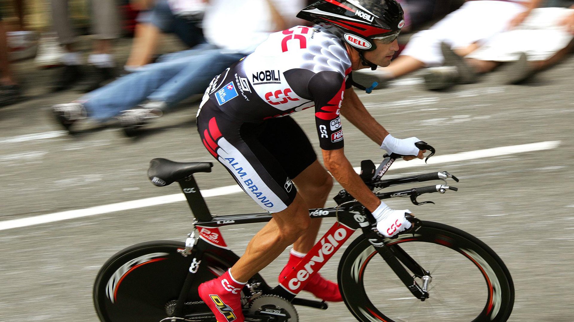 不可复制的夜晚，维尼修斯如何用三粒进球让马赛在绝境中复活