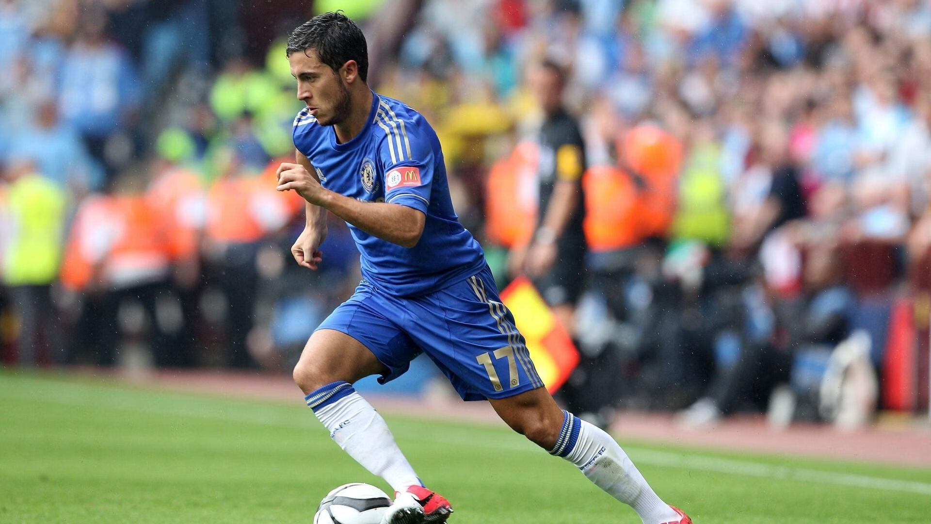 旧王归来，一场雨夜奇迹与拉塞尔点燃的银石心脏