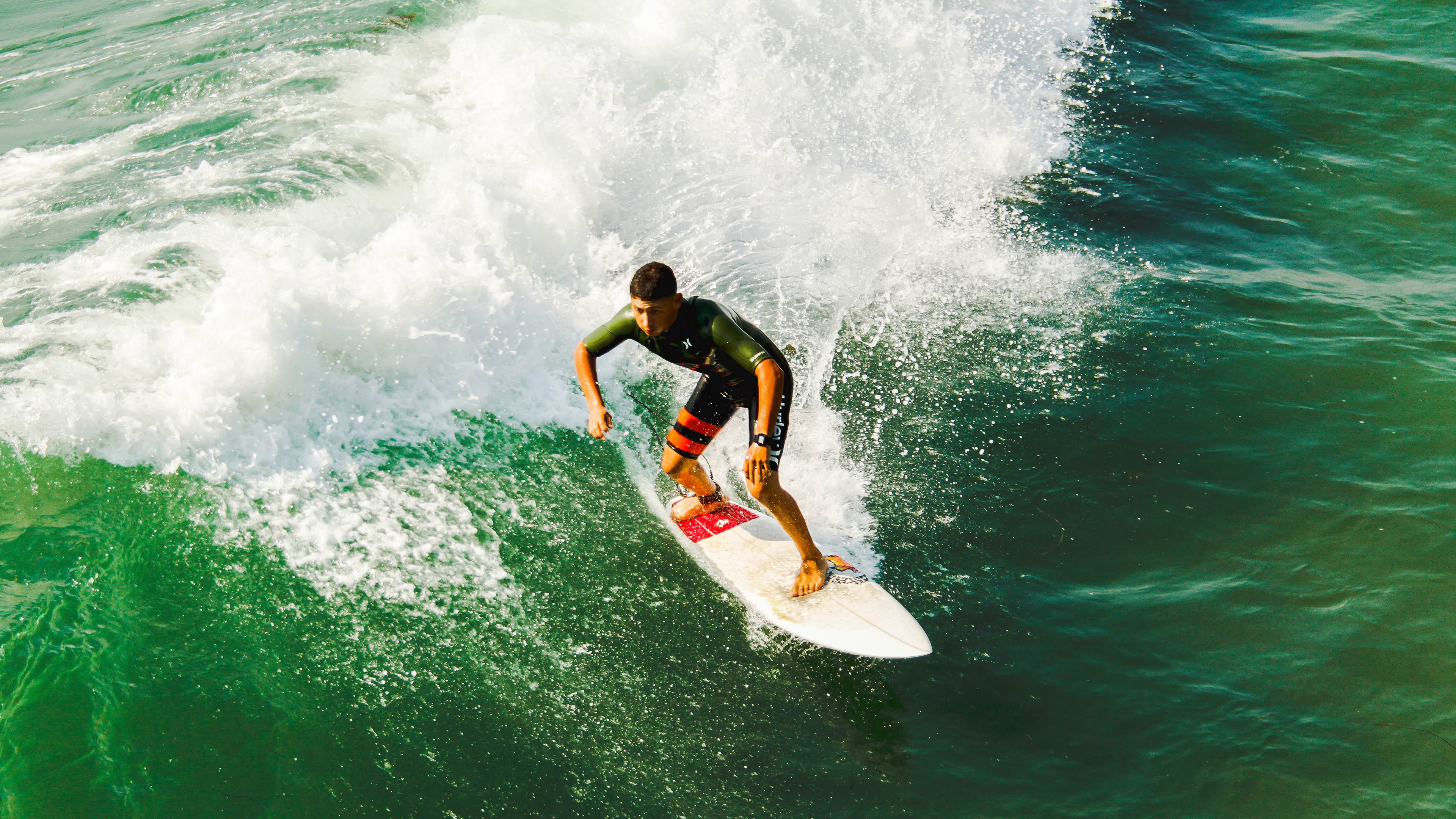 争议MVP正名之战！恩比德致命跳投如判决，太阳力克青岛锁定胜局